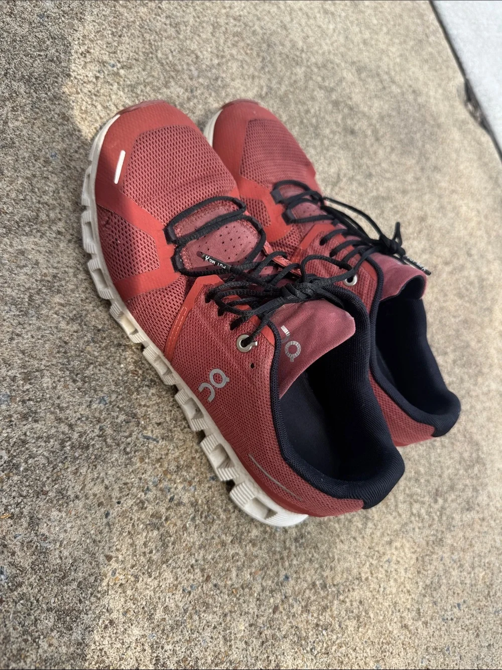 On cloud  womens Red sneakers size 9.5